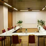 Starhotels Cristallo Palace Szálloda