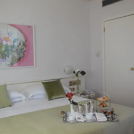 Hotell Starhotels Cristallo Palace