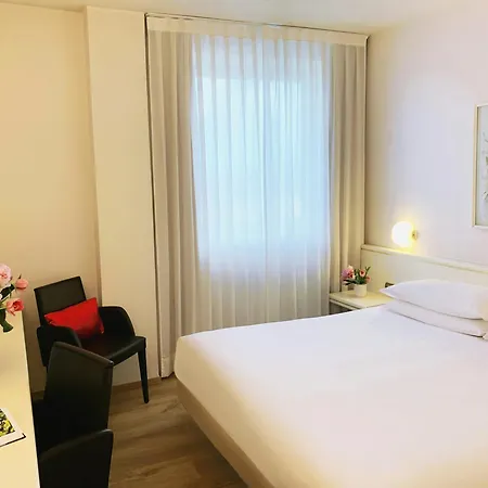Starhotels Cristallo Palace Szálloda 4*